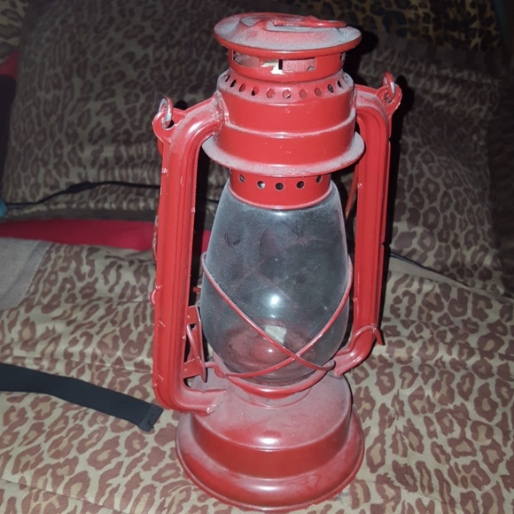Lamp - Picture 1 of 1